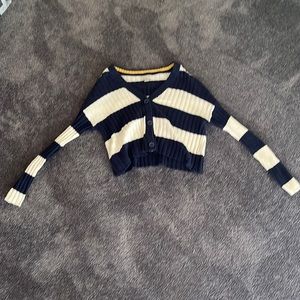 American eagle cropped sweater